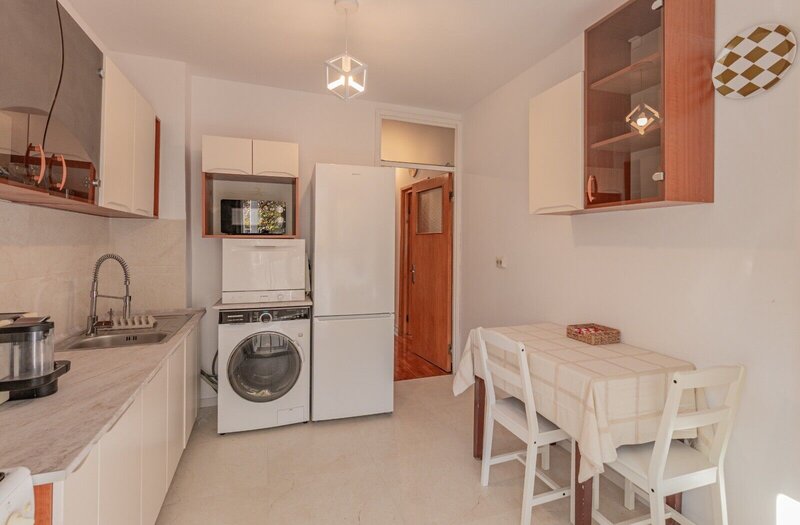 Berceni, Piata Sudului, apartament cu 3 camere de inchiriat.