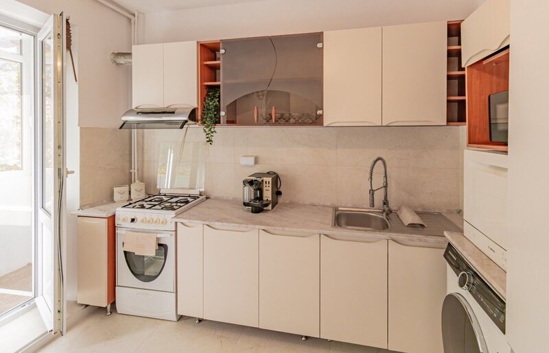 Berceni, Piata Sudului, apartament cu 3 camere de inchiriat.