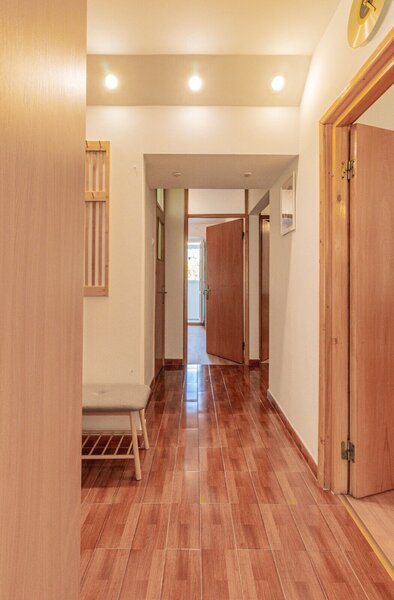 Berceni, Piata Sudului, apartament cu 3 camere de inchiriat.