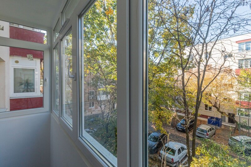 Berceni, Piata Sudului, apartament cu 3 camere de inchiriat.